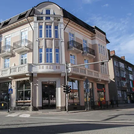 Corner House Appart hôtel 3*