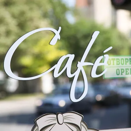 Corner House 3* Łowecz