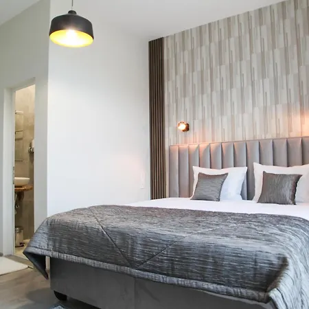 Hotel apartamentowy Corner House 3*