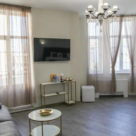 Hotel apartamentowy Corner House