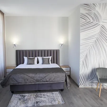 Corner House 3* Lovetch