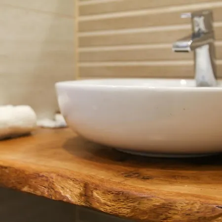 Hotel apartamentowy Corner House Łowecz