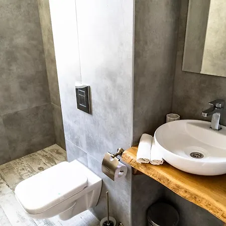 Apart-hotel Corner House 3*