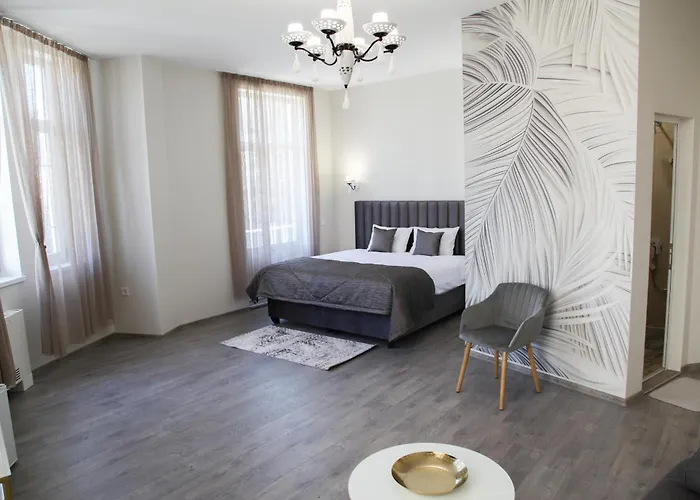 Corner House Apartahotel